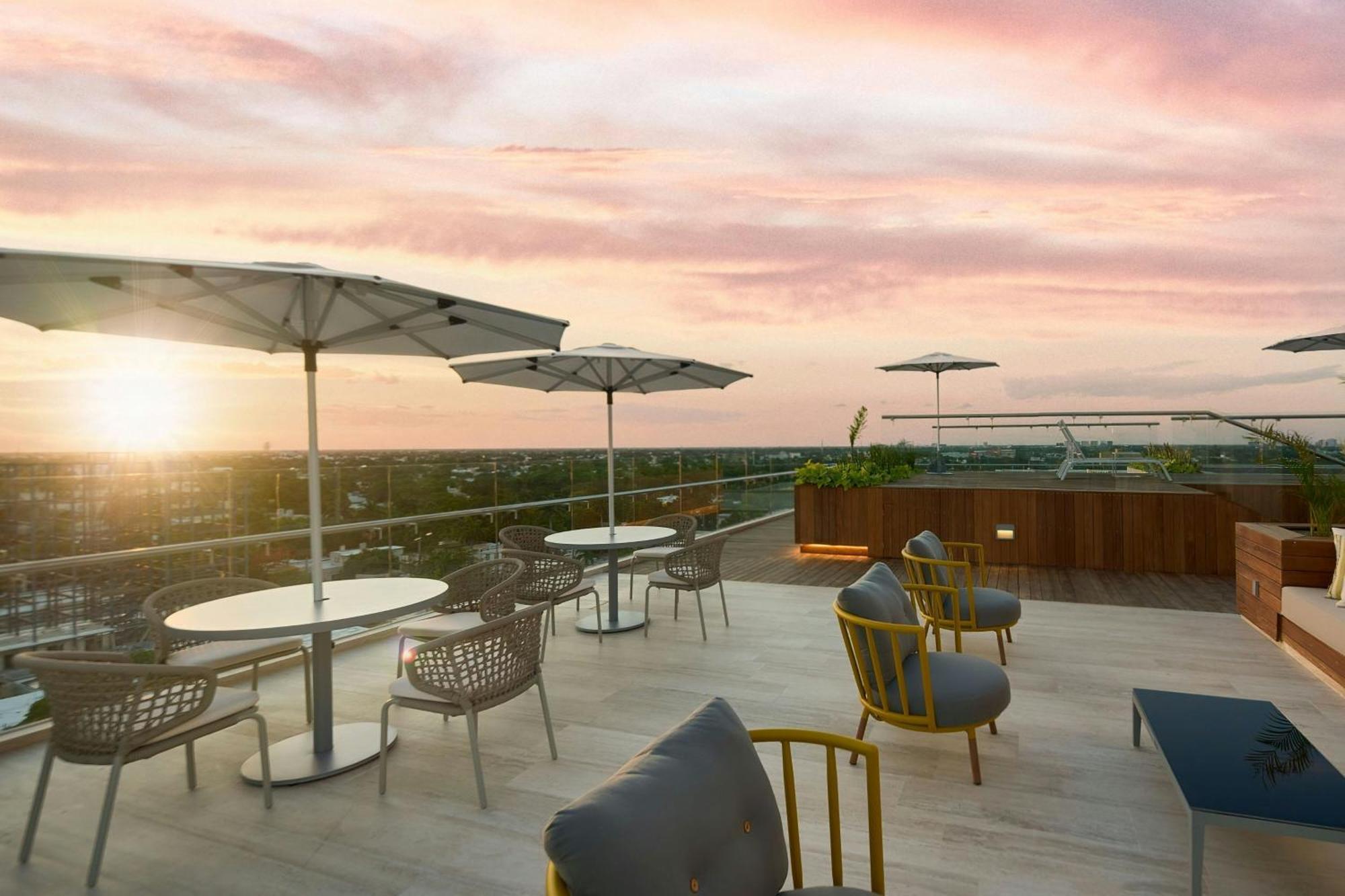 Courtyard By Marriott Merida Downtown Екстер'єр фото